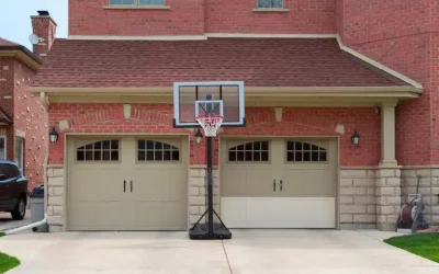 Choosing the Best Garage Door Material in 2025: Plastic, Aluminium, or Windows?