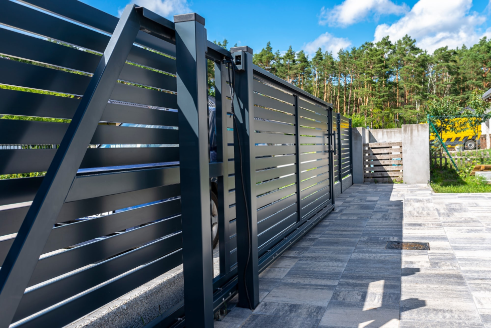 Gate Issue Why Is My Electric Gate Stuck Open? Quick Fixes for Sensor & Power ...